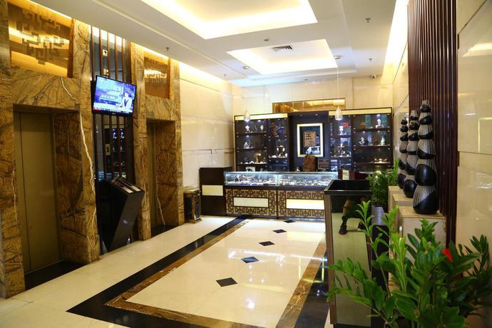Imagen de los interiores del Hotel Long Zhou. Foto 15