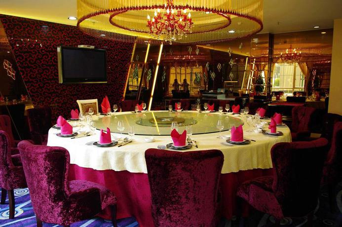Imagen del bar/restaurante del Hotel Long Zhou. Foto 2