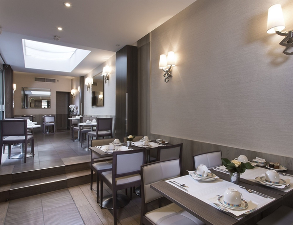 Imagen del bar/restaurante del Hotel Longchamp Elysees. Foto 7