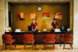 Imagen de los interiores del Hotel Longda Times Hotel. Foto 6