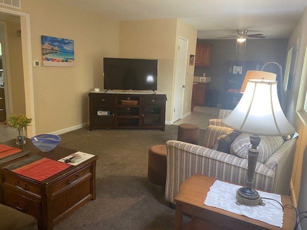 Imagen de la habitación del Hotel Longer Stay for Travelers Blocks from Hospital and Downtown Security Gates. Foto 11