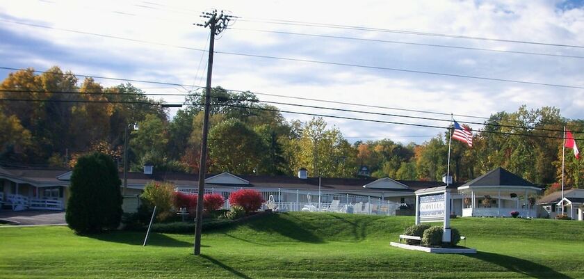 Imagen general del Hotel Longhouse Lodge Motel. Foto 6