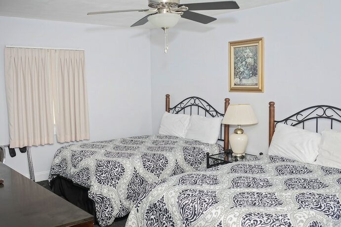 Imagen general del Hotel Longhouse Lodge Motel. Foto 12