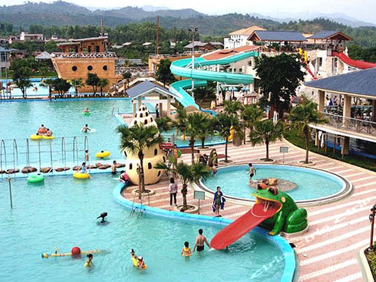 Imagen de los interiores del Hotel Longmen Hotspring Tourist Resort. Foto 7