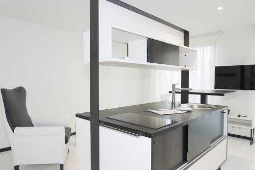 Imagen de la habitación del Hotel Longstay Residence Thessoni Home - Self Check In Serviced Apartments and. Foto 7