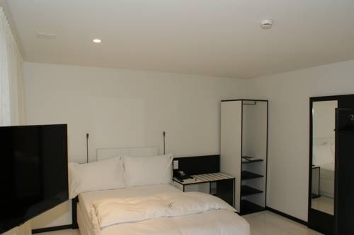 Imagen de la habitación del Hotel Longstay Residence Thessoni Home - Self Check In Serviced Apartments and. Foto 11