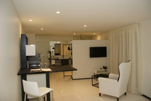Imagen de la habitación del Hotel Longstay Residence Thessoni Home - Self Check In Serviced Apartments and. Foto 13