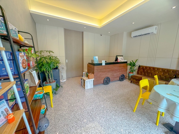 Imagen de los interiores del Hotel Longtan Lake Inn. Foto 16