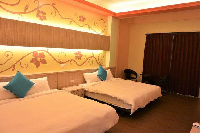 Imagen de la habitación del Hotel Longtensha. Foto 20