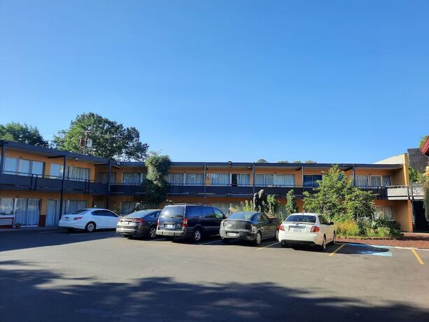 Imagen general del Hotel Longview Inn. Foto 8