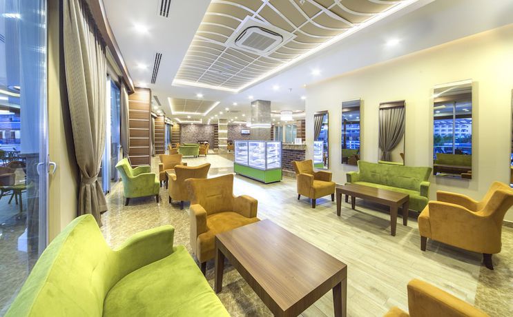 Imagen de los interiores del Hotel Lonicera Resort & Spa. Foto 14