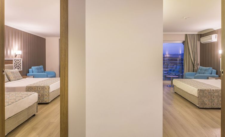 Imagen de la habitación del Hotel Lonicera Resort & Spa. Foto 9