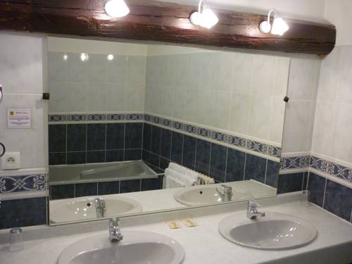 Imagen de la habitación del Hotel Lons. Foto 16