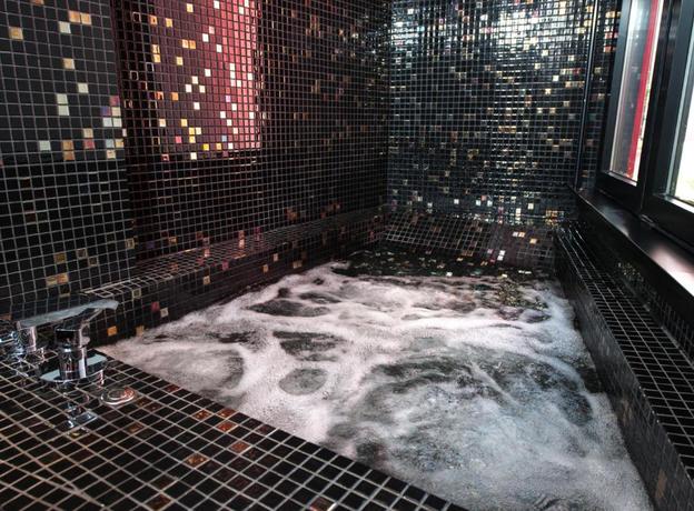 Imagen de los interiores del Hotel Loob. Foto 18