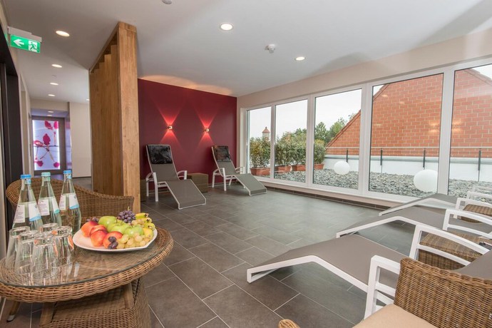 Imagen de la piscina del Hotel Looken Inn. Foto 20