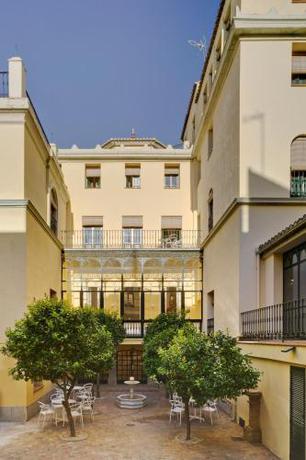 Imagen general del Hotel Loop Homes Palace Granada. Foto 1