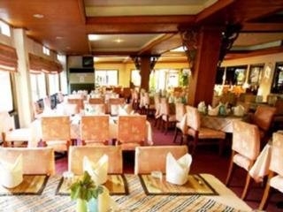 Imagen del bar/restaurante del Hotel Lopburi Inn. Foto 6