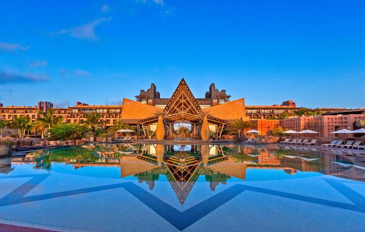 Imagen de la piscina del Hotel Lopesan Baobab Resort. Foto 25