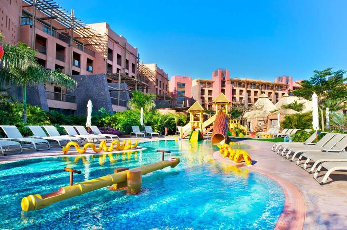 Imagen de la piscina del Hotel Lopesan Baobab Resort. Foto 27