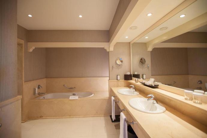 Imagen de la habitación del Hotel Lopesan Villa Del Conde Resort and Thalasso. Foto 4