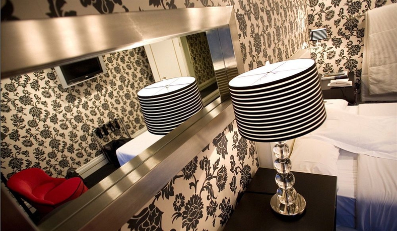 Imagen de los interiores del Hotel Lopez De Haro. Foto 8