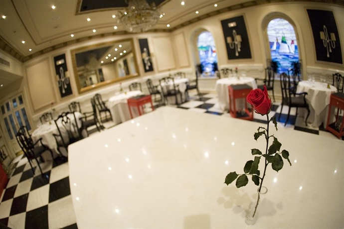 Imagen del bar/restaurante del Hotel Lopez De Haro. Foto 3