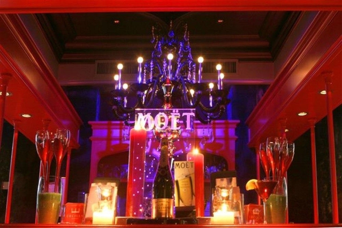 Imagen del bar/restaurante del Hotel Lopez De Haro. Foto 5