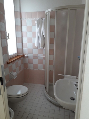 Imagen de la habitación del Hotel Lora, Rimini. Foto 10