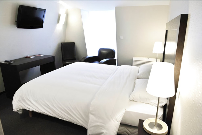 Imagen de la habitación del Hotel L'orangerie Du Chateau Des Reynats. Foto 8