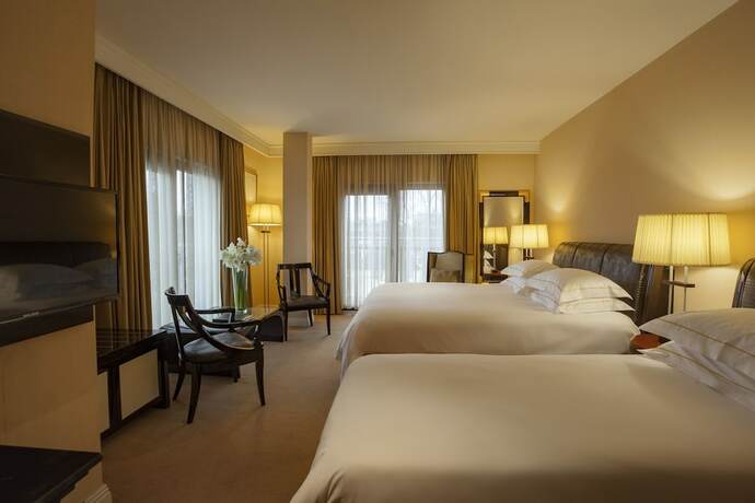 Imagen de la habitación del Hotel Lord Bagenal Inn. Foto 17