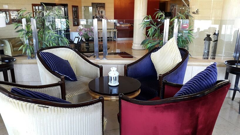 Imagen general del Hotel Lord Bagenal Inn. Foto 7