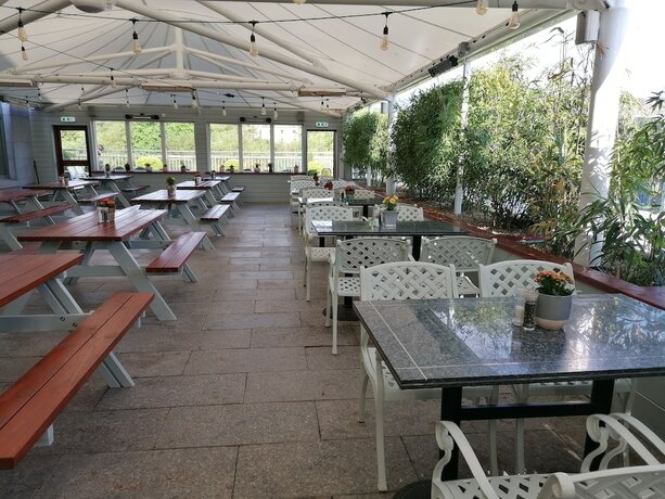 Imagen general del Hotel Lord Bagenal Inn. Foto 12