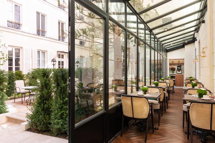 Imagen del bar/restaurante del Hotel Lord Byron, Arco del Triunfo-El&iacute;seo. Foto 4