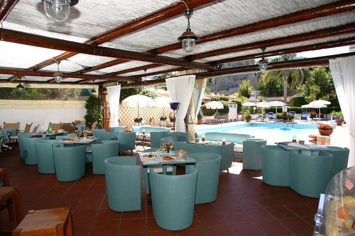 Imagen general del Hotel Lord Byron, Ischia. Foto 2