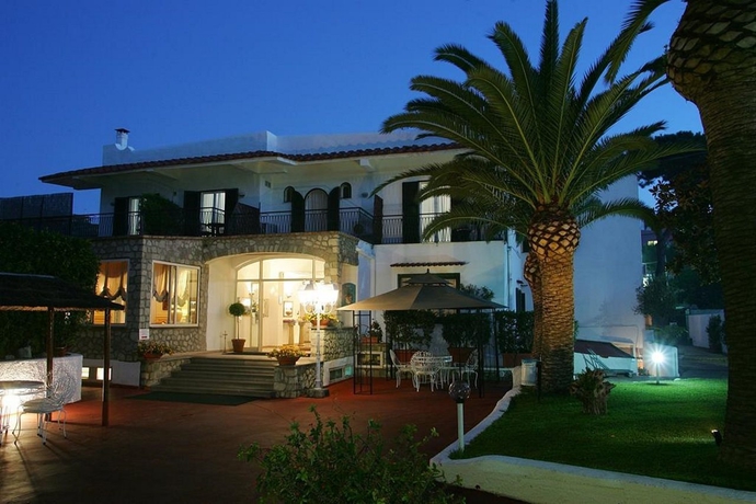 Imagen general del Hotel Lord Byron, Ischia. Foto 13