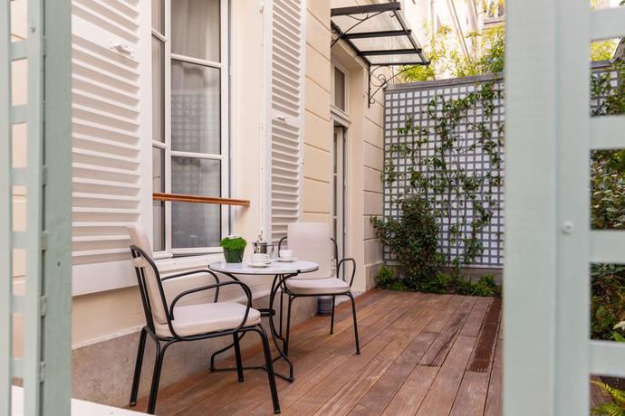 Imagen de los exteriores del Hotel Lord Byron, París. Foto 17