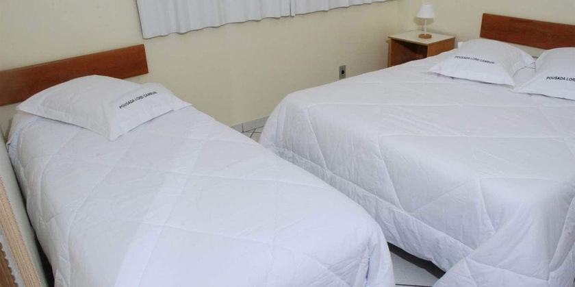 Imagen de la habitación del Hotel Lord Camburi. Foto 16