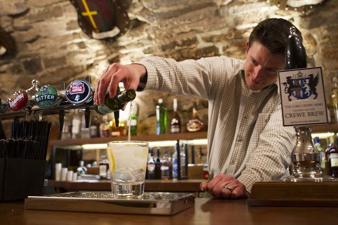 Imagen de los exteriores del Hotel Lord Crewe Arms. Foto 8