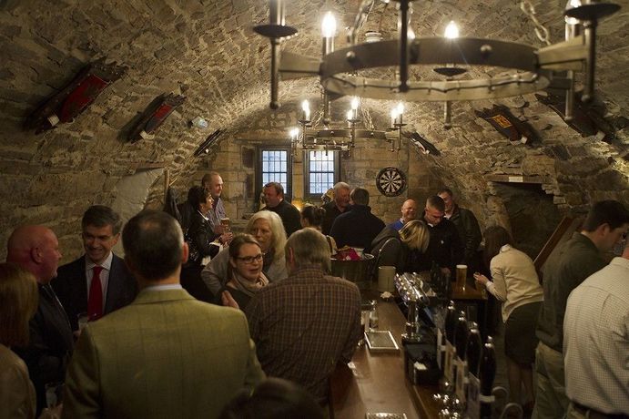 Imagen del bar/restaurante del Hotel Lord Crewe Arms. Foto 5