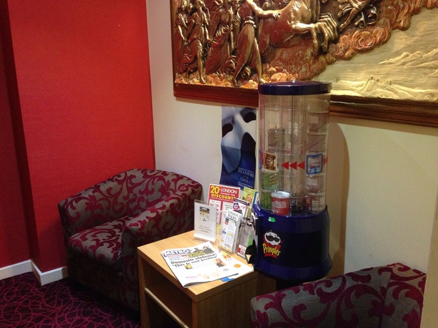 Imagen de los interiores del Hotel Lord Jim. Foto 14