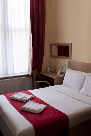 Imagen de la habitación del Hotel Lord Jim. Foto 8