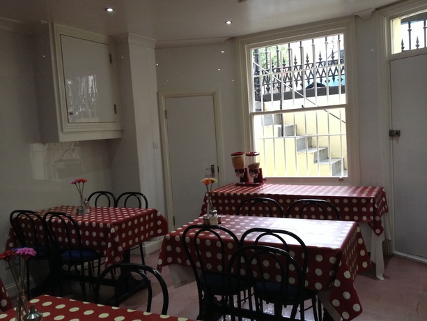 Imagen del bar/restaurante del Hotel Lord Kensington. Foto 4