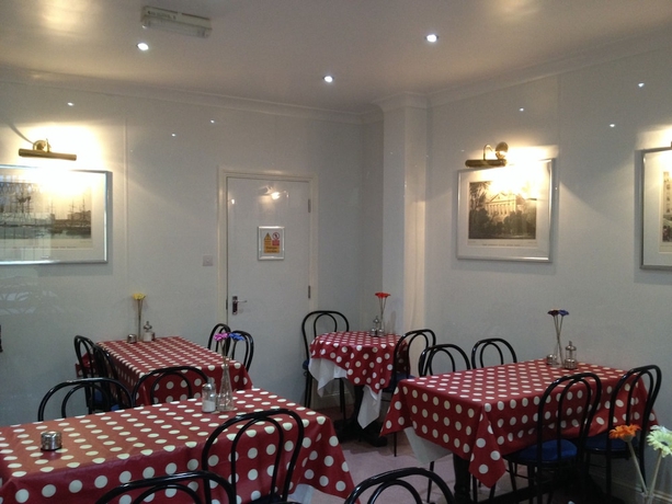 Imagen del bar/restaurante del Hotel Lord Kensington. Foto 5