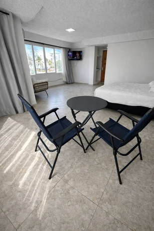 Imagen de la habitación del Hotel Lord Pierre. Foto 8