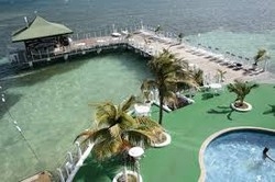 Imagen de la piscina del Hotel Lord Pierre. Foto 4