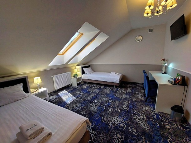 Imagen de la habitación del Hotel Lord Radom. Foto 13