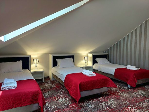 Imagen de la habitación del Hotel Lord Radom. Foto 16