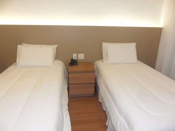 Imagen de la habitación del Hotel Lord, Vespasiano. Foto 10