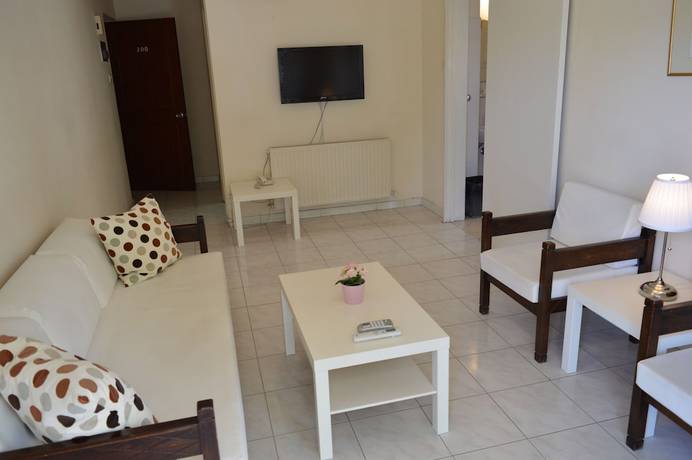 Imagen de la habitación del Hotel Lordos Apartments. Foto 11