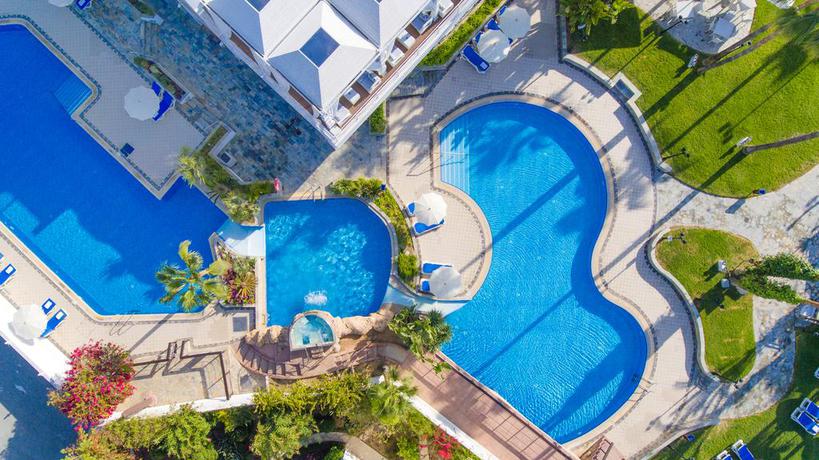 Imagen de la piscina del Hotel Lordos Beach. Foto 12